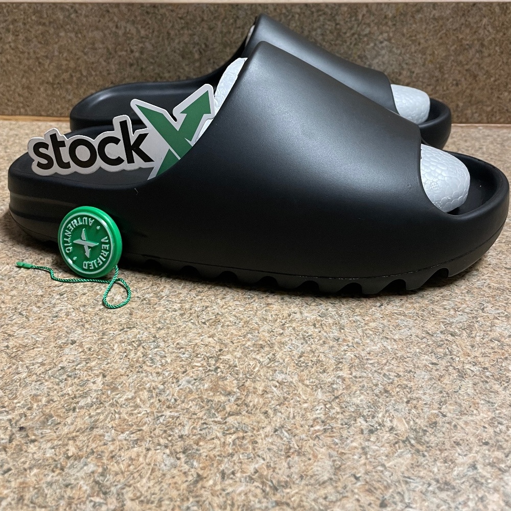 Yezzy Slides Dark Onyx